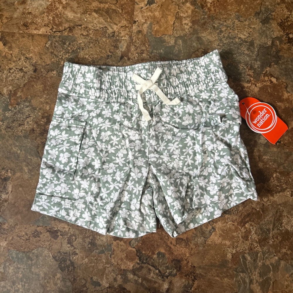 Wonder Nation Pull On Shorts Girls Size XS (4-5) Green Floral Short Stretchy